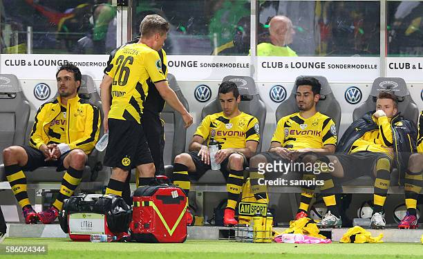 Enttäuschte BVB Dortmund Spieler v.l. Mats Hummels Henrikh Mkhitaryan Ilkay Gündogan e Marco Reus Fussball DFB Pokal Finale BVB Borussia Dortmund Vfl...