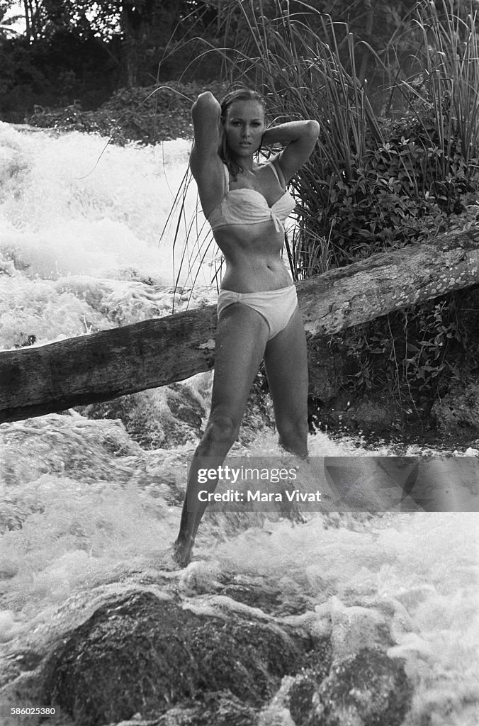 Ursula Andress in Bikini