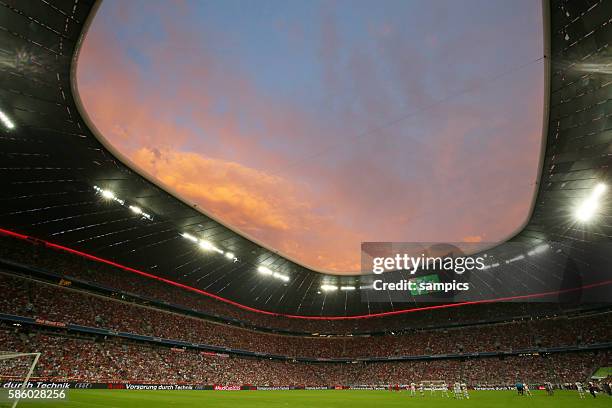 Allianz Arena mit Abendhimmel FC Bayern München Audi Cup 2015