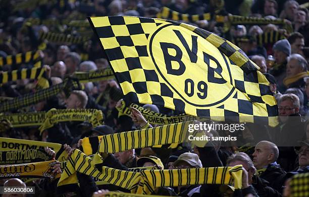 Fans BVB Borussia Dortmund - FC Bayern München Muenchen Fussball 1 . Bundesliga Saison 2015 / 2016 Copyright by : sampics Photographie...