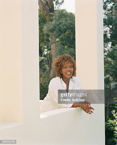 Actress Alfre Woodard is photographed for InStyle Magazine in 2003 at home in Santa Monica, California. PUBLISHED IMAGE.