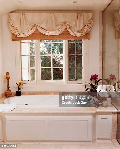 Actress Courtney Thorne-Smith's home is photographed for InStyle in 2002 in Los Angeles, California. Thorne-Smith's bathroom. PUBLISHED IMAGE.
