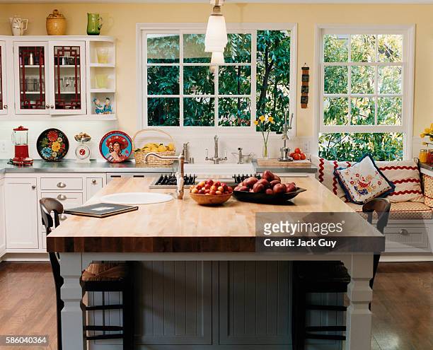 Actor Eric McCormack and Janet Holden's home is photographed for InStyle Magazine in 2001 in Los Angeles, California. PUBLISHED IMAGE.