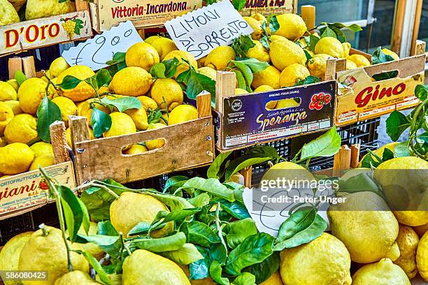 lemons for sale at street stall, sorrento - sorrento imagens e fotografias de stock