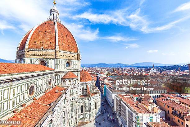 famous dome of florence, italy - firenze fotografías e imágenes de stock