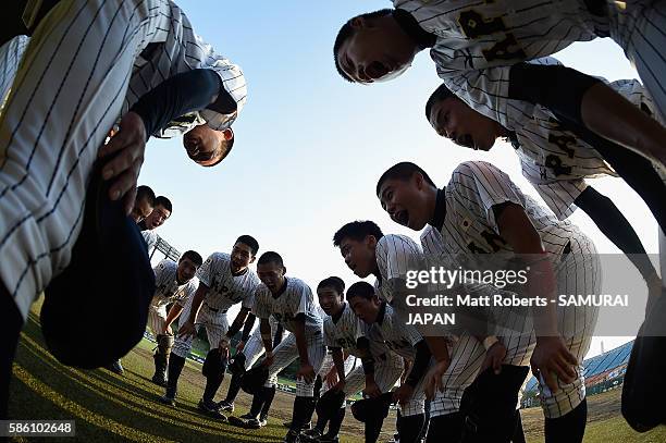Players of Japan huddle before in the super round game between Japan and USA during The 3rd WBSC U-15 Baseball World Cup 2016 at the Iwaki Green...