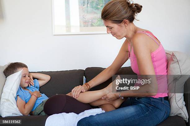 Reflexology for children. The reflexologist deals with children from the age of 5 upwards. Reflexology acts on their concentration memory balance...