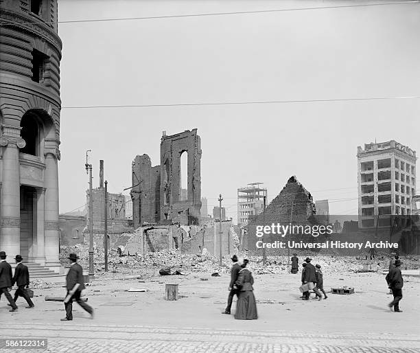 Post and Montgomery Streets at Corner of Market Street after Earthquake, San Francisco, California, USA, circa 1906.