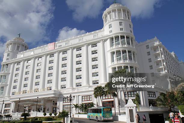 Mexico, Yucatn Peninsula, Quintana Roo, Cancun Beach, Hotel Zone Avenida Kukulkan, Hotel Riu Palace resort.