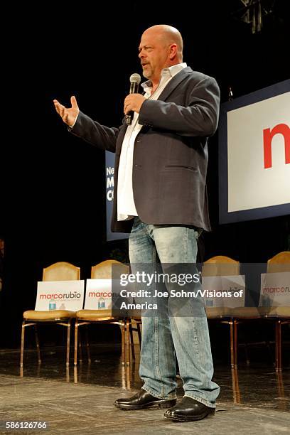 Las Vegas, Nevada, Rick Harrison of 'Pawn Stars' television series speaks before Republican presidential candidate Sen. Marco Rubio at a rally at the...