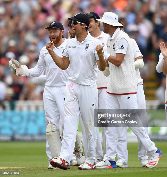 England captain Alastair Cook celebrates after Yasir Shah of Pakistan is run out during day three of the 3rd Investec Test between England and...