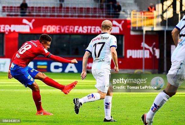 Jordan Larsson of Helsingborgs IF shoots during the allsvenskan match between Helsingborgs IF and Gefle IF att Olympia on August 5, 2016 in...