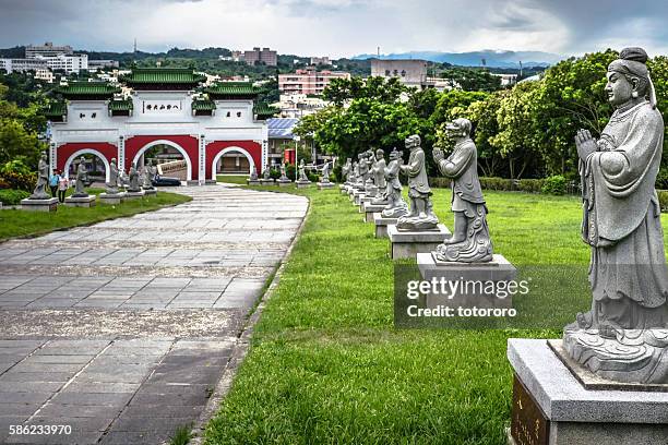 baguashan great buddha scenic area (八卦山大佛風景區), in mountain pagua, changhua (彰化) taiwan (台湾) - 台湾 fotografías e imágenes de stock