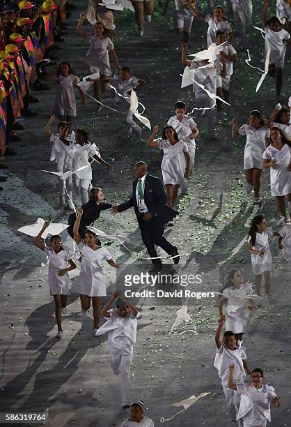 Kipchoge Keino takes part during the Opening Ceremony of the Rio 2016 Olympic Games at Maracana Stadium on August 5, 2016 in Rio de Janeiro, Brazil.