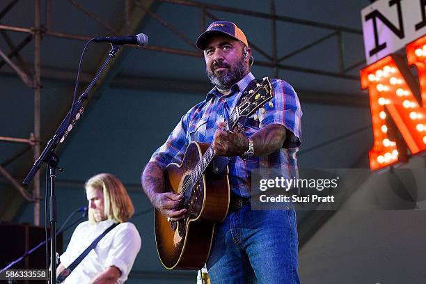 Aaron Lewis performs at the second weekend of the Watershed Music Festival at Gorge Amphitheatre on August 5, 2016 in George, Washington.