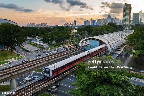 singapore mass rapid transit (mrt) - kallang station - singapore mrt station stock pictures, royalty-free photos & images