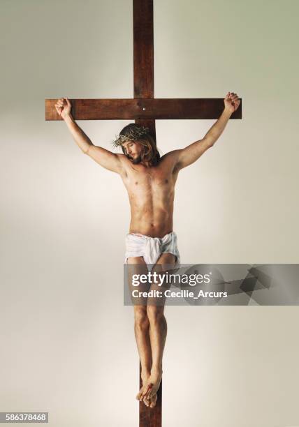 even kings have their crosses to bear - white jesus stock pictures, royalty-free photos & images
