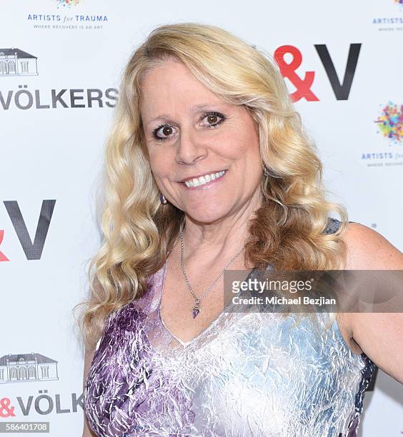 Actress Mo Kelly arrives at Artists For Trauma Adaptive Artist Multi-Media Group Art Show on August 5, 2016 in Redondo Beach, California.