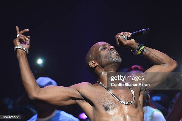 Rapper DMX performs live on stage at The Apollo Theater on August 5, 2016 in New York City.