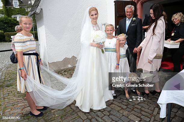 Bride Franziska Prinzessin zu Sayn-Wittgenstein-Berleburg, born Balzer and her father Thomas Balzer, Lana Milona , Selina, , Felicia, Louis during...