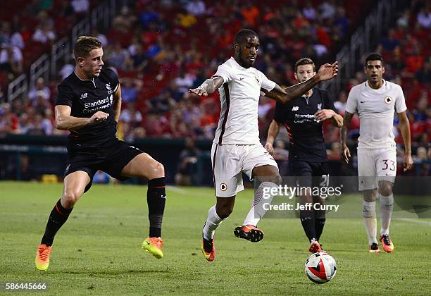 Jordan Henderson of Liverpool FC and Da Silva Gerson of AS Roma battle for the ball during a friendly match at Busch Stadium on August 1, 2016 in St...