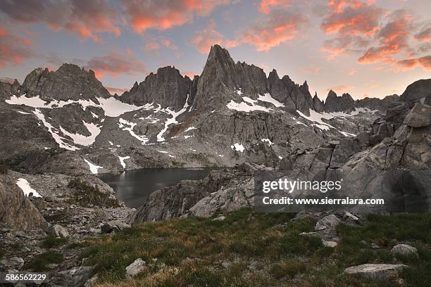 sunset over the minarets - minaret stockfoto's en -beelden