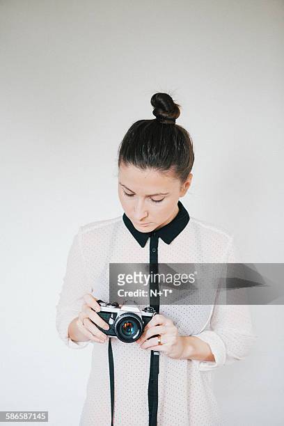 girl looking at camera - n n girl models stock pictures, royalty-free photos & images