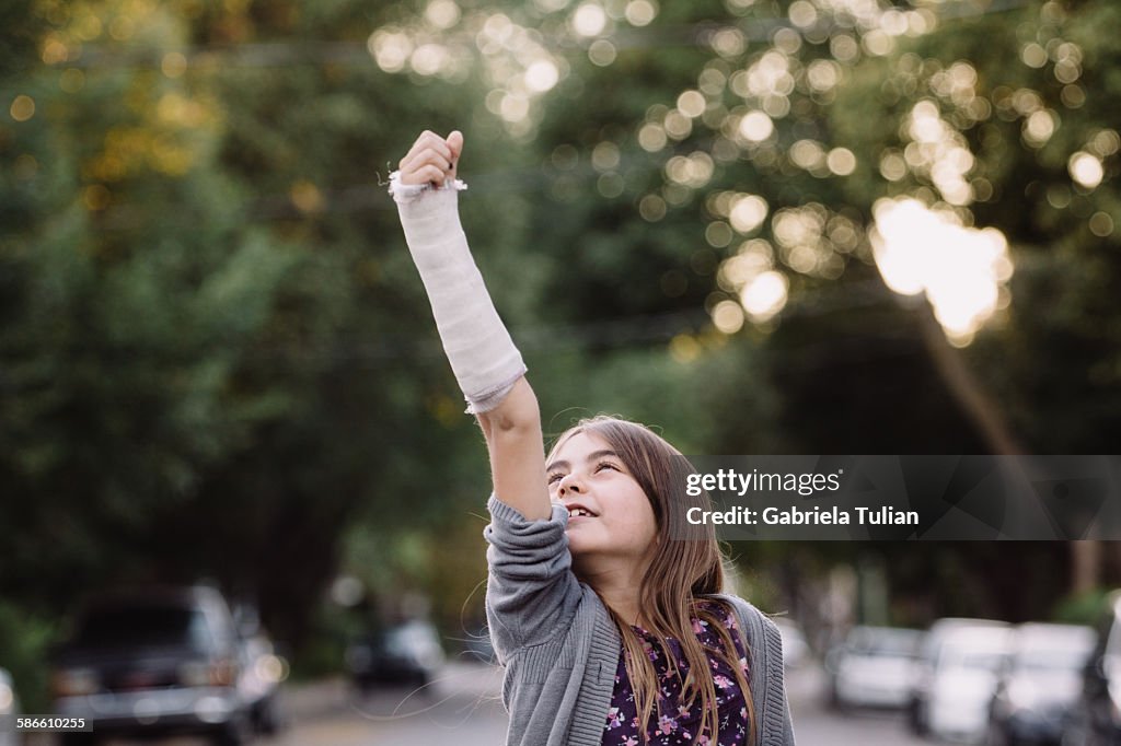 Young girl with a broken arm