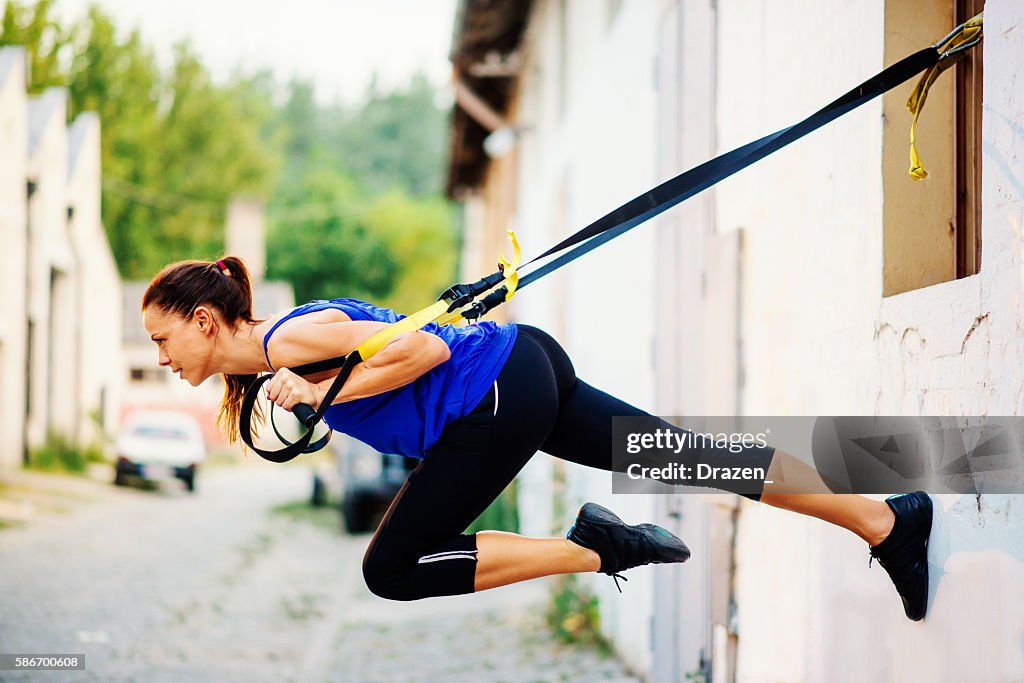 Suspension training outdoors