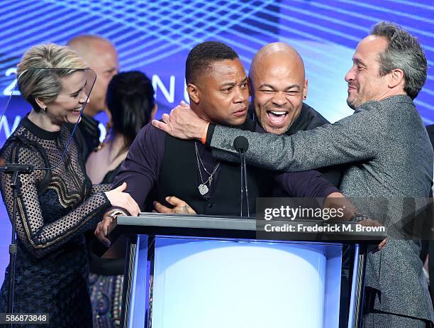 Actors Sarah Paulson, Cuba Gooding Jr., executive producer/director Anthony Hemingway and executive producer D.V. DeVincentis onstage at the 32nd...