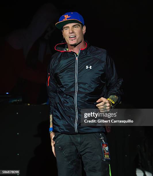 1,073 Vanilla Ice Rapper Stock Photos, High-Res Pictures, and Images ...