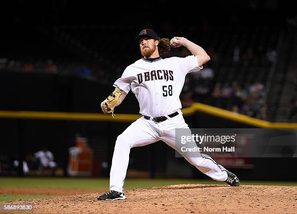 Adam Loewen of the Arizona Diamondbacks delivers a pitch against the Washington Nationals at Chase Field on August 2, 2016 in Phoenix, Arizona.