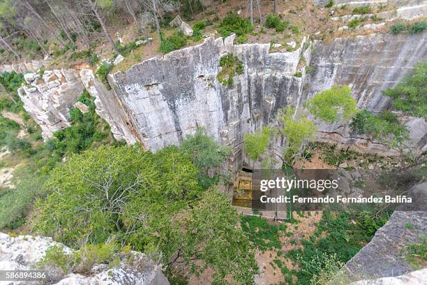 el médol (roman quarry) - roman shield stock pictures, royalty-free photos & images