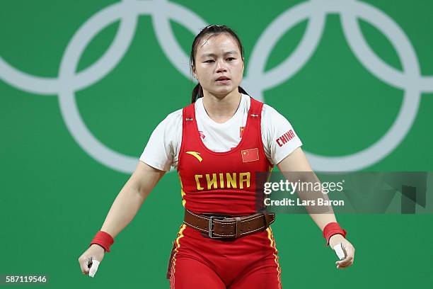 Yajun Li of China competes during the Women's 53kg Group A weightlifting contest on Day 2 of the Rio 2016 Olympic Games at Riocentro - Pavilion 2 on...