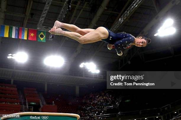Aly Raosman Rio 80 Aly Raisman Vault Stock Photos, High-Res Pictures, and Images ...