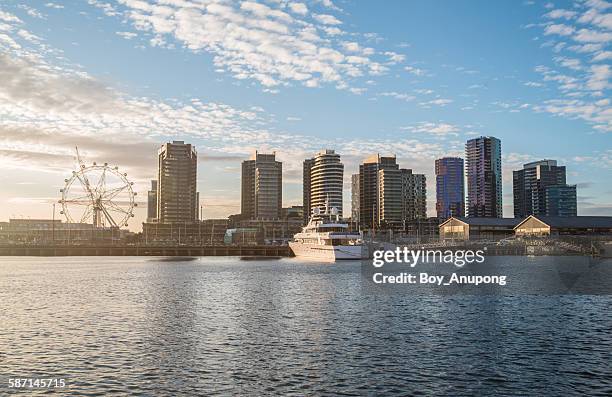 melbourne dockland waterfront, australia - メルボルンドックランド ストックフォトと画像