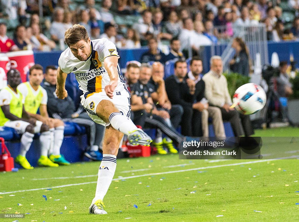 MLS Soccer - Los Angeles Galaxy v New York Red Bulls