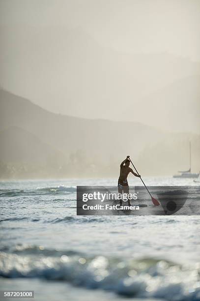 sup in hawaii - hanalei stock pictures, royalty-free photos & images