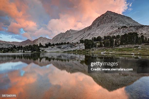 north shoulder of mount ickes (sunset reflection) - kings canyon nationalpark stock-fotos und bilder