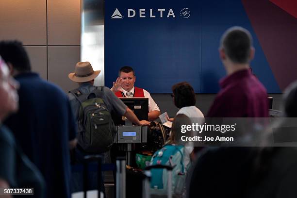 Delta Gate Activations Delta Gate Agent Photos and Premium High Res Pictures - Getty Images