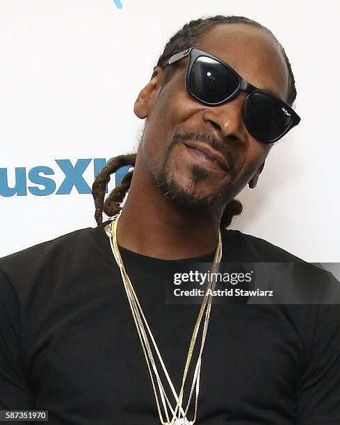 Rapper Snoop Dogg visits the SiriusXM Studios on August 8, 2016 in New York City.