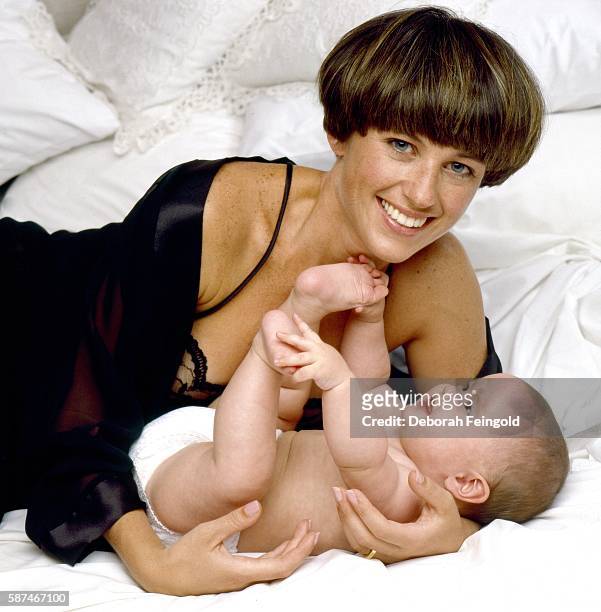 Deborah Feingold/Corbis via Getty Images) LOS ANGELES Ice skater Dorothy Hamill with daughter Alexandra Forsythe photographed for US in March 1989 in...