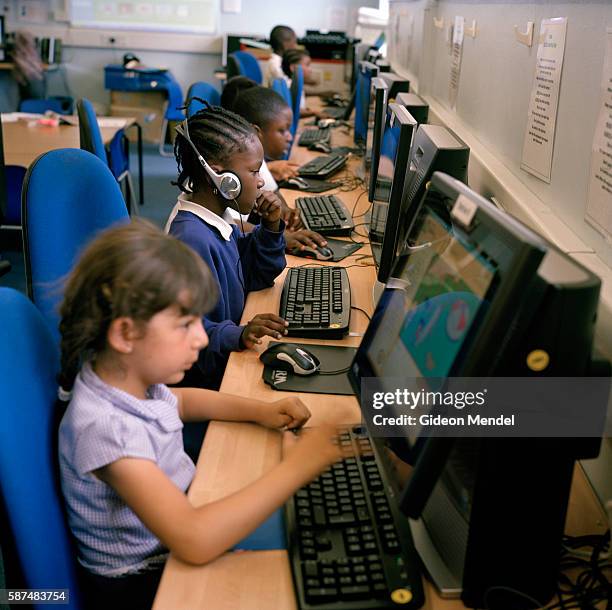 Kids Computer Learn Parts Of A Computer For Kids Photos and Premium High Res Pictures ...