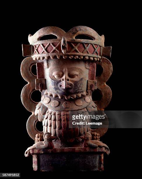 Pre-Columbian art, Maya Civilisation, Classic period : anthropomorphic clay incense vase, decorated with a figure wearing a mask of the Quetzal bird,...