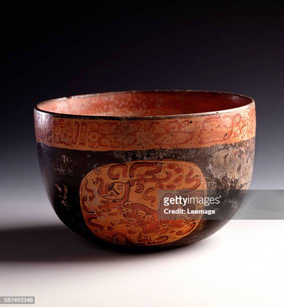 Pre-Columbian art, Maya Civilisation, Late Classic period : polychrome clay cup decorated with glyphs 5 x 18,5 cm - From Uaxactun, Quiche, Guatemala....