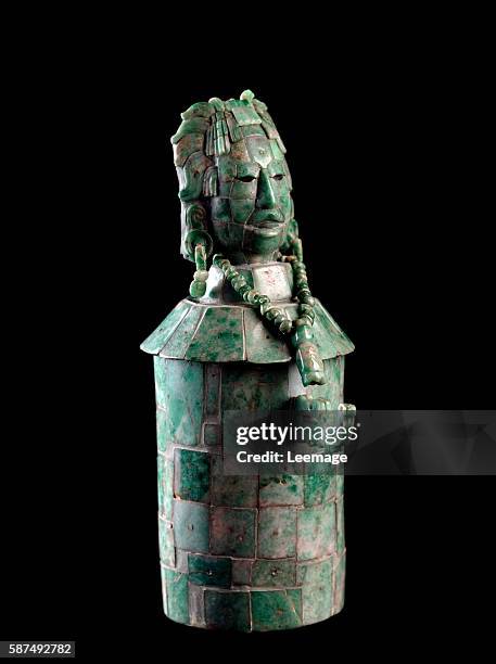 Pre-Columbian art, Maya Civilisation, Classic period : cylindrical vase with jadeite mosaic, the lid is a man's head wearing a feather headdress -...