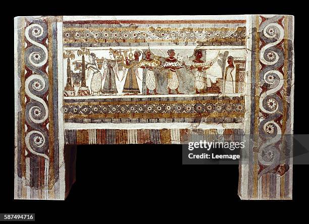 Hagia Triada sarcophagus. Fresco depicting a scene of the cult of the dead. 1400 BC. Heraklion Museum, Crete, Greece