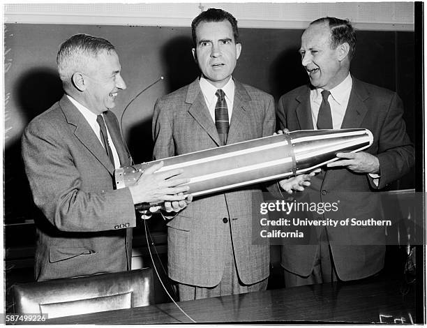 43 Dr William Pickering Stock Photos, High-Res Pictures, and Images - Getty Images