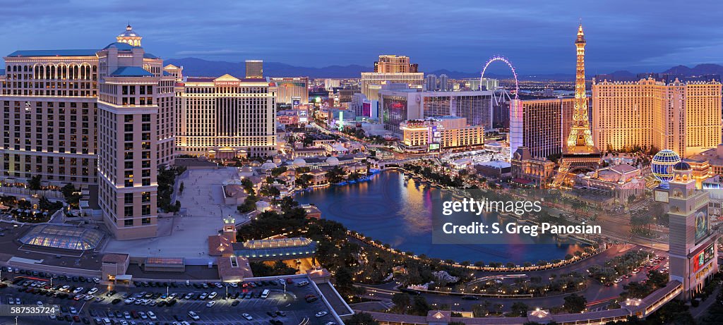 Panorama del Strip de Las Vegas por la noche