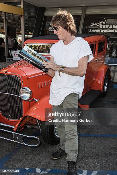 Jeff Beck attends Mel's Drive In on August 8, 2016 in West Hollywood, Californi
